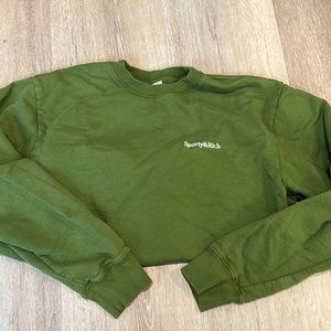 Sporty and rich green sweatshirt